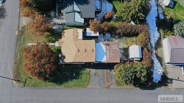 885 Maple Street, Ashton, ID 83420