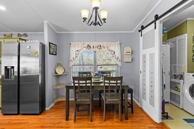 166 Elm Shores Dr, Lakehills, TX 78063