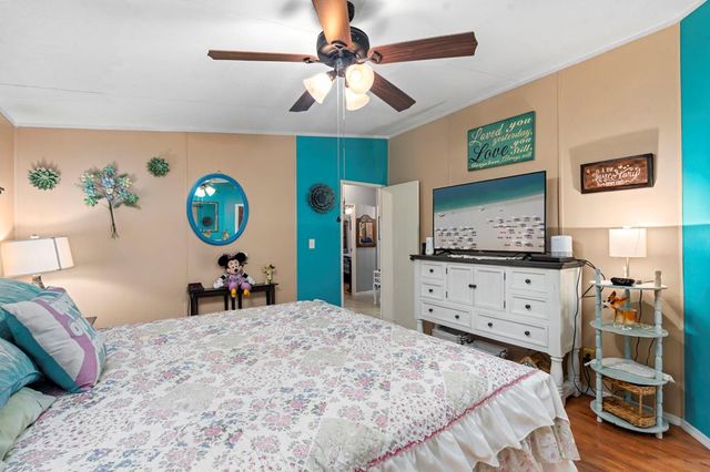 166 Elm Shores Dr, Lakehills, TX 78063