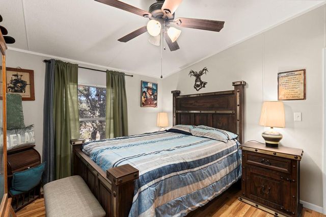 166 Elm Shores Dr, Lakehills, TX 78063