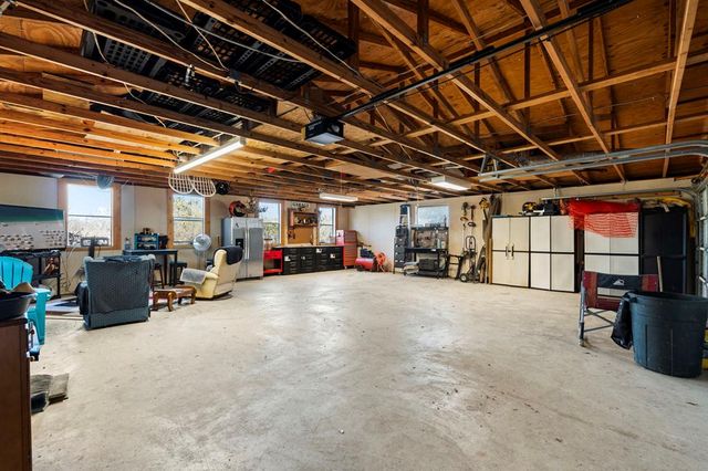 166 Elm Shores Dr, Lakehills, TX 78063