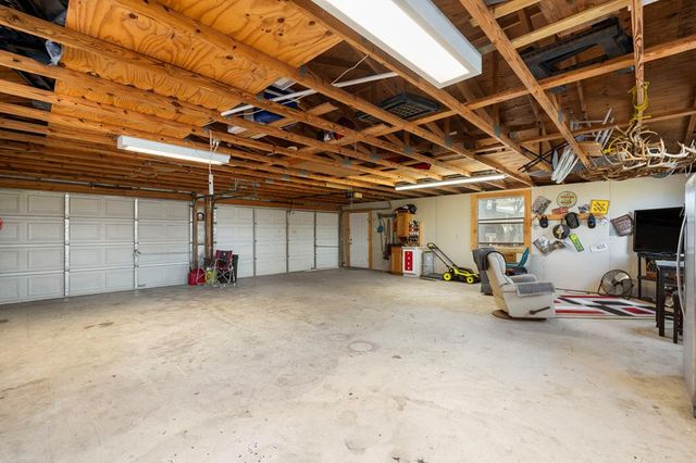 166 Elm Shores Dr, Lakehills, TX 78063