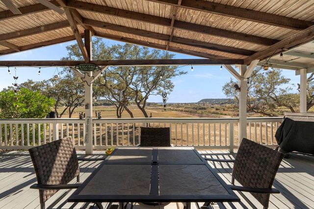 166 Elm Shores Dr, Lakehills, TX 78063