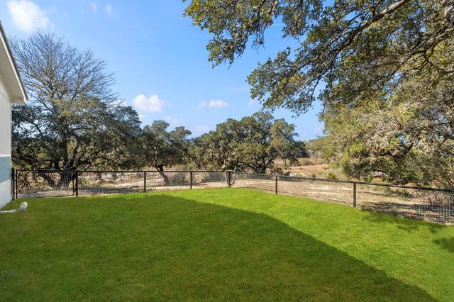 166 Elm Shores Dr, Lakehills, TX 78063