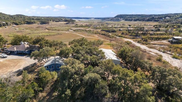 166 Elm Shores Dr, Lakehills, TX 78063