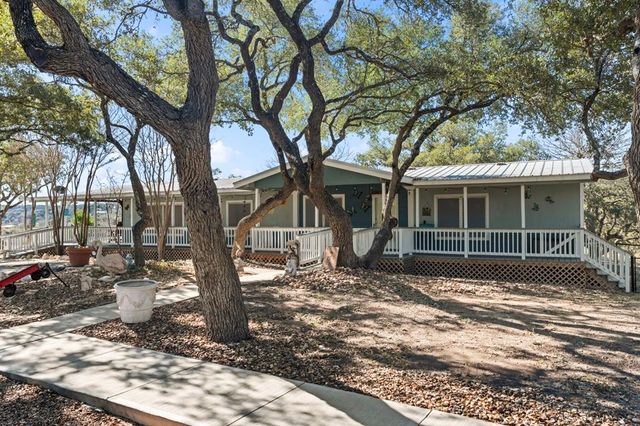 166 Elm Shores Dr, Lakehills, TX 78063