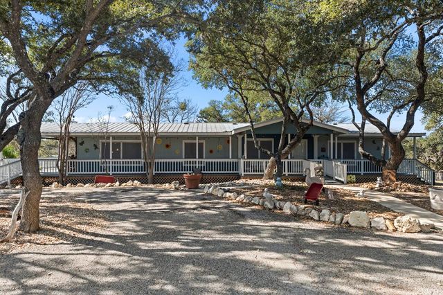 166 Elm Shores Dr, Lakehills, TX 78063