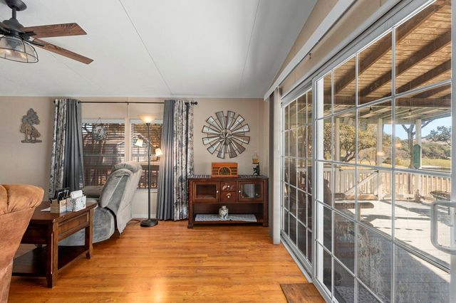 166 Elm Shores Dr, Lakehills, TX 78063