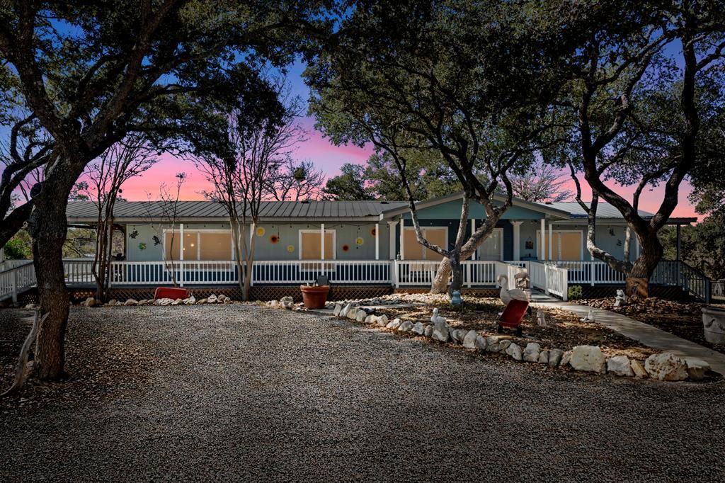 166 Elm Shores Dr, Lakehills, TX 78063