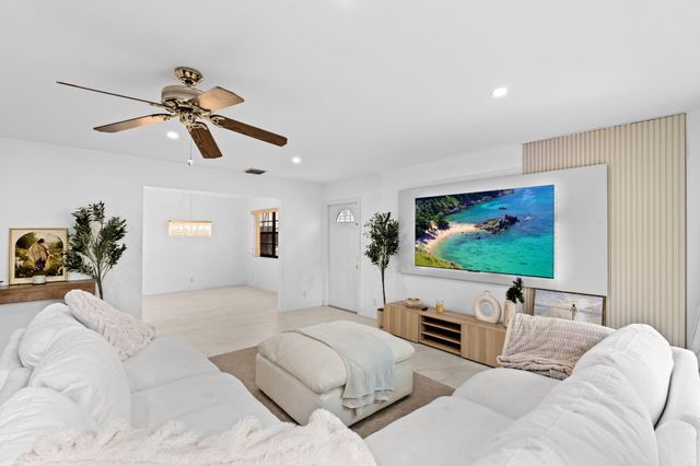 111 Weybridge Circle, Royal Palm Beach, FL 33411