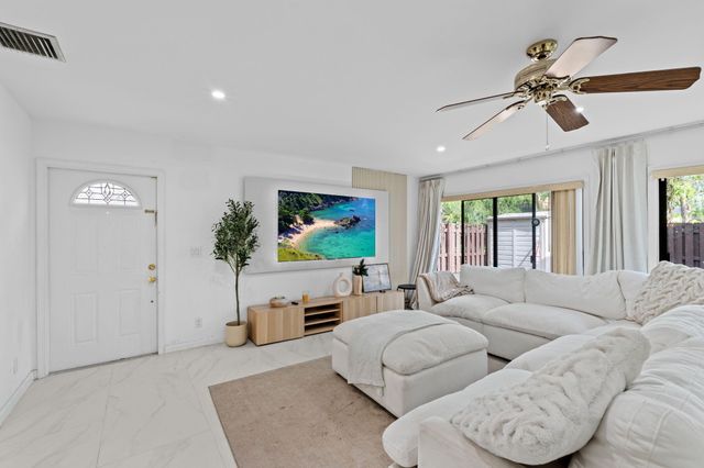 111 Weybridge Circle, Royal Palm Beach, FL 33411