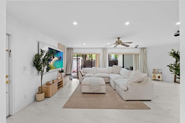 111 Weybridge Circle, Royal Palm Beach, FL 33411