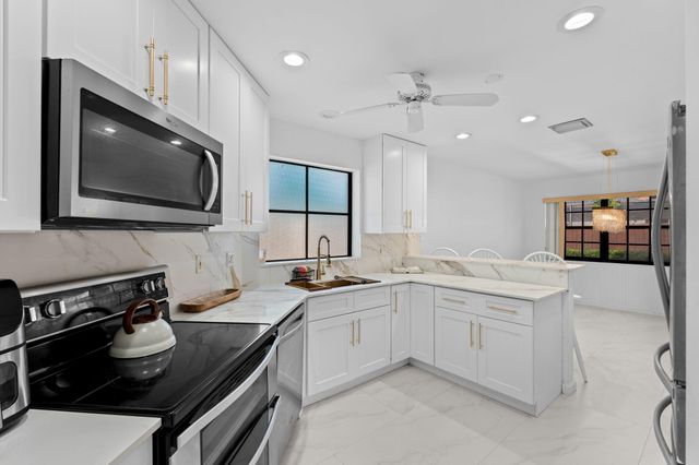 111 Weybridge Circle, Royal Palm Beach, FL 33411