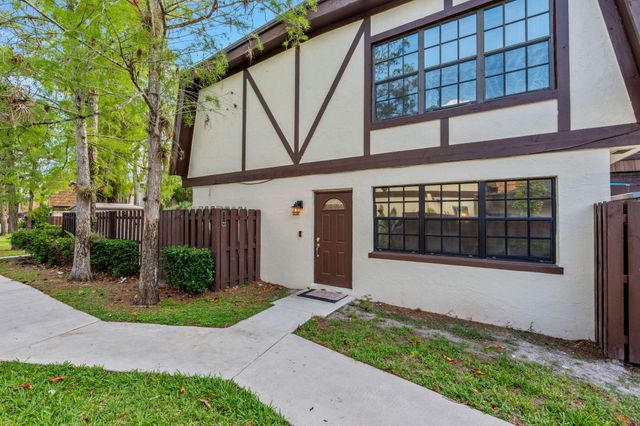 111 Weybridge Circle, Royal Palm Beach, FL 33411