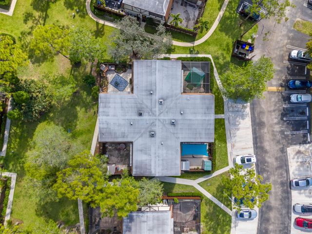 111 Weybridge Circle, Royal Palm Beach, FL 33411