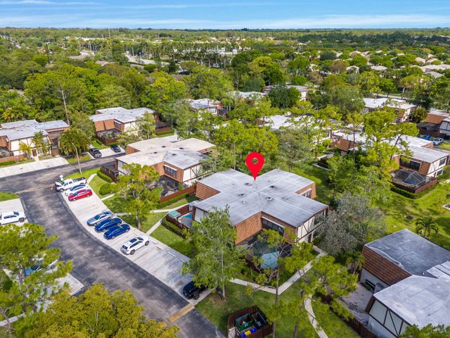 111 Weybridge Circle, Royal Palm Beach, FL 33411
