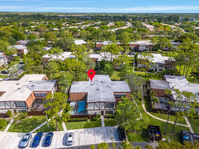 111 Weybridge Circle, Royal Palm Beach, FL 33411