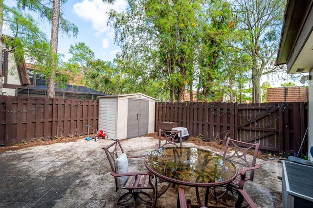 111 Weybridge Circle, Royal Palm Beach, FL 33411
