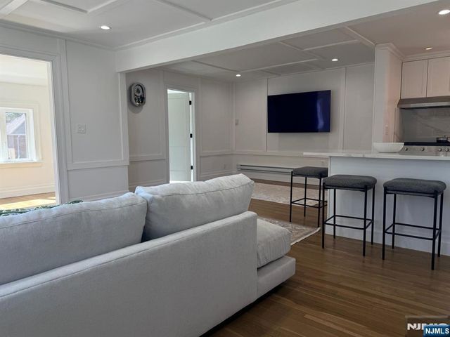 91 Columbus Drive, Tenafly, NJ 07670