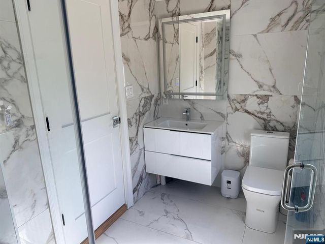 91 Columbus Drive, Tenafly, NJ 07670