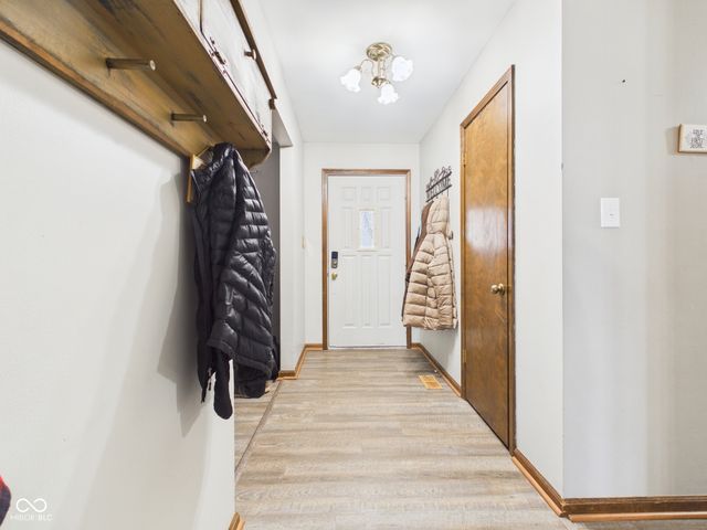 6291 N 100 W, Alexandria, IN 46001