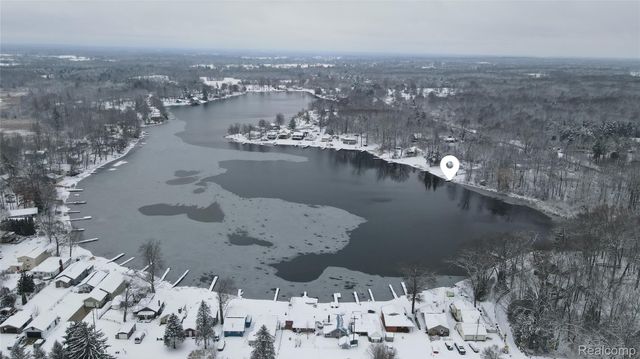 9707 North Lake Rd Road, Watertown Township, MI 48464