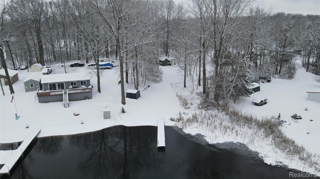 9707 North Lake Rd Road, Watertown Township, MI 48464