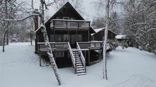 9707 North Lake Rd Road, Watertown Township, MI 48464