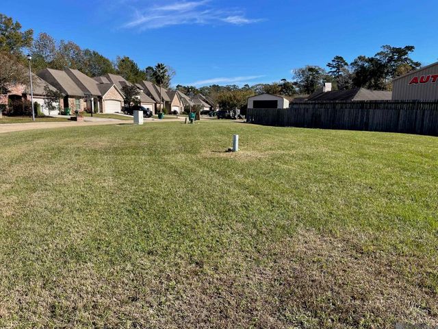 22-A Magnolia Garden Ct, Denham Springs, LA 70726