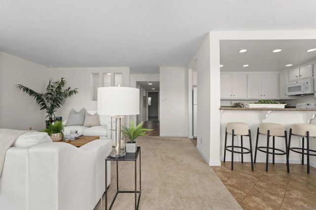 7780 PARKWAY DR 1101, La Mesa, CA 91942