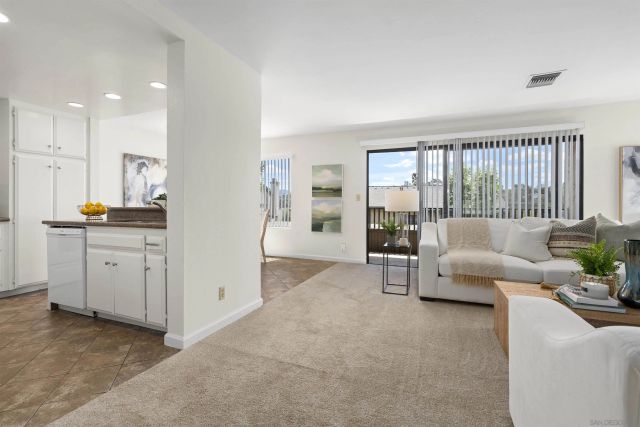 7780 PARKWAY DR 1101, La Mesa, CA 91942