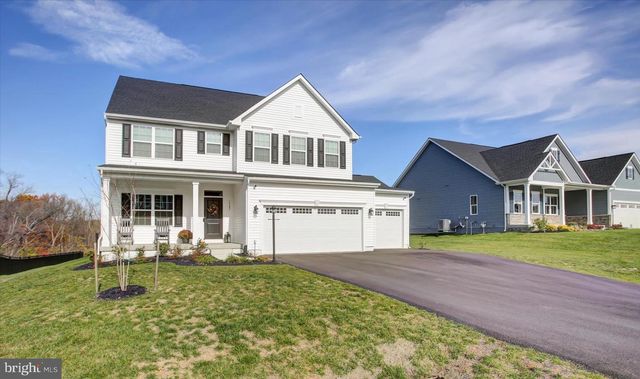 1585 SHANNON DR S, Greencastle, PA 17225