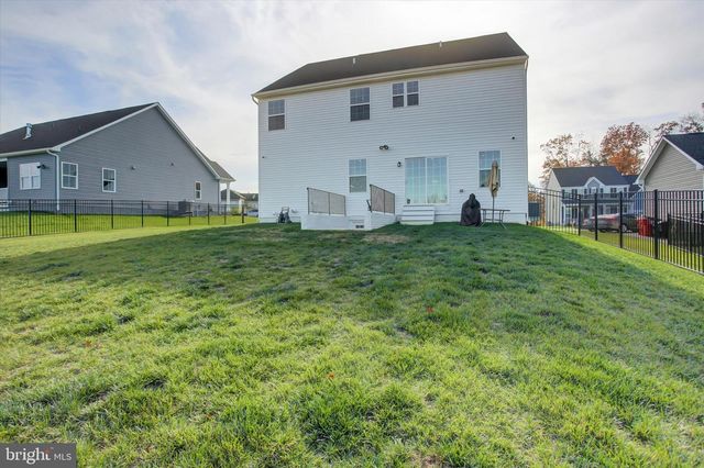 1585 SHANNON DR S, Greencastle, PA 17225