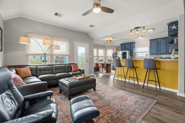 23154 Fresca Street, Galveston, TX 77554