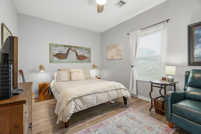 23154 Fresca Street, Galveston, TX 77554