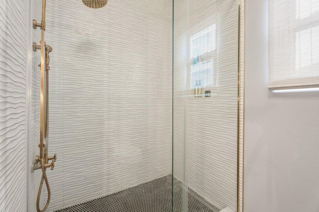 23154 Fresca Street, Galveston, TX 77554