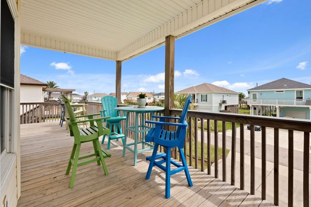 23154 Fresca Street, Galveston, TX 77554