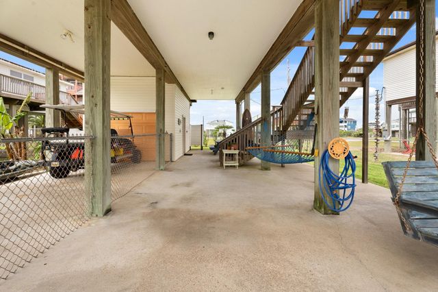 23154 Fresca Street, Galveston, TX 77554