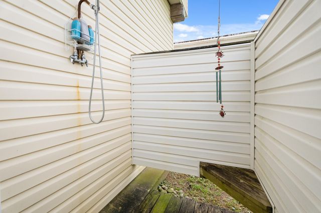 23154 Fresca Street, Galveston, TX 77554