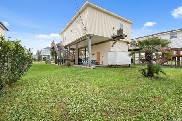 23154 Fresca Street, Galveston, TX 77554