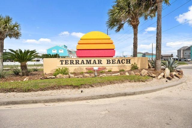 23154 Fresca Street, Galveston, TX 77554