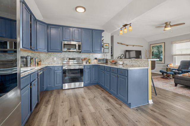 23154 Fresca Street, Galveston, TX 77554