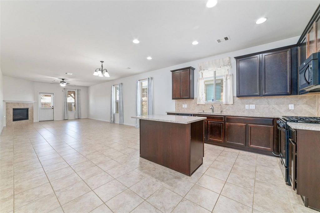 5715 Water Voilet Ln, Richmond, TX 77407