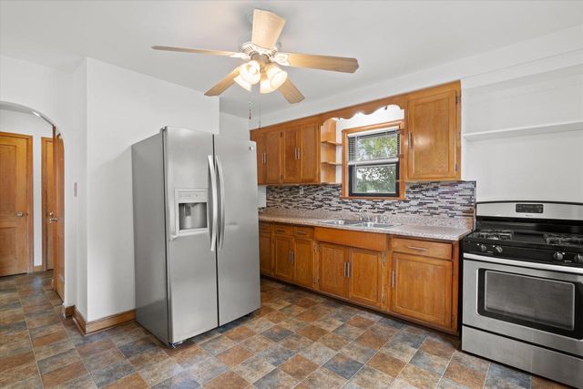 3776 S 19th STREET, Milwaukee, WI 53221