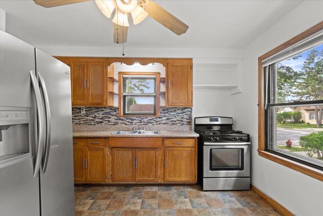 3776 S 19th STREET, Milwaukee, WI 53221
