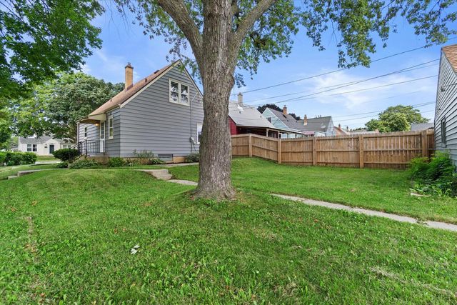 3776 S 19th STREET, Milwaukee, WI 53221