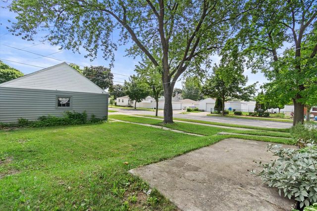 3776 S 19th STREET, Milwaukee, WI 53221