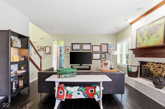 4276 Honeysuckle Lane, Zionsville, IN 46077