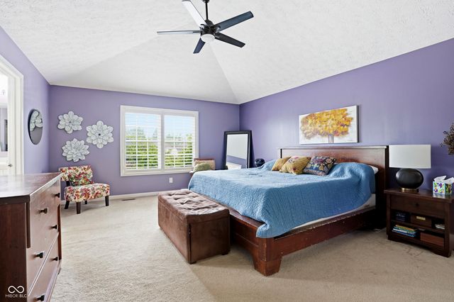 4276 Honeysuckle Lane, Zionsville, IN 46077