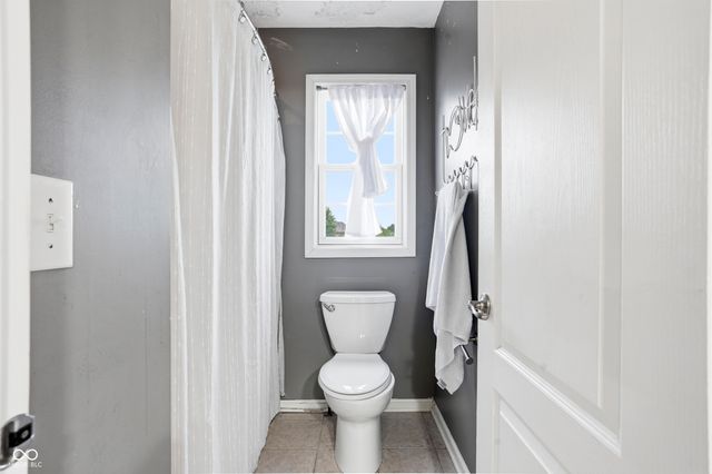 4276 Honeysuckle Lane, Zionsville, IN 46077